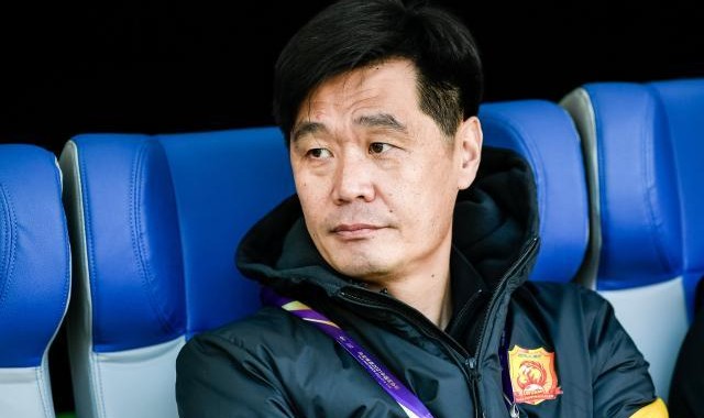 盛世棋牌-国足新名单正式公布 李霄鹏招52名球员+15名教练