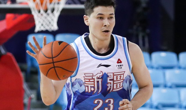 盛世棋牌游戏-洋帅首秀！新疆39分狂胜送江苏8连败 阿不都15+5+4庞峥麟15分