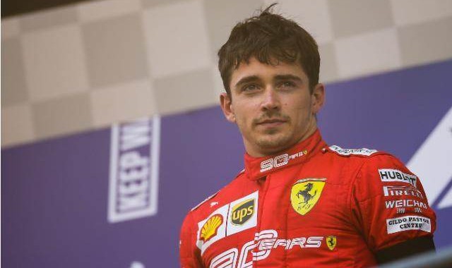 盛世棋牌官网-勒克莱尔肩负法拉利复兴重任 23岁的他无犯错余地